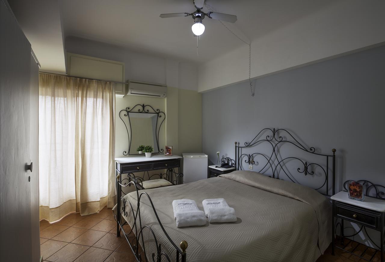 Artemision Hotel Атина Екстериор снимка