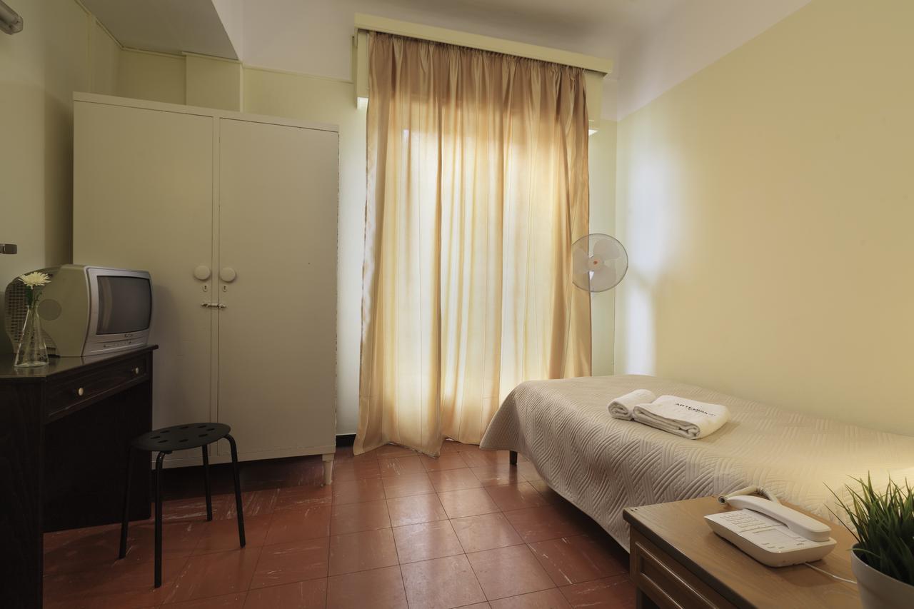 Artemision Hotel Атина Екстериор снимка